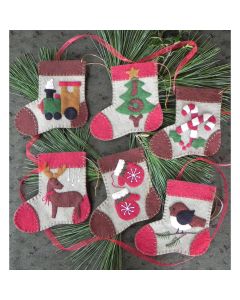 Rachel's Of Greenfield Warm Feet Ornament Kit 6/Pkg-4"X4.5"
