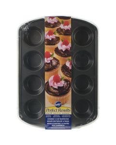 Wilton Perfect Results Covered Muffin Pan-12 Cavity 15"X10.5"